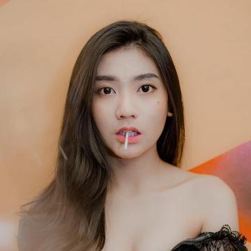 Oktavia Ayu's avatar