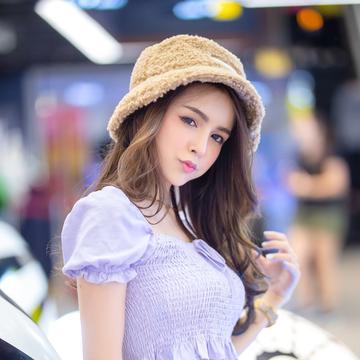 Ayu Nindya's avatar